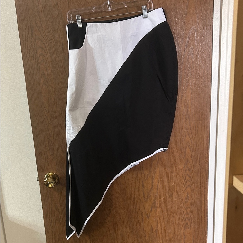 AKIRA Black & White Asymmetrical Colorblock Skirt